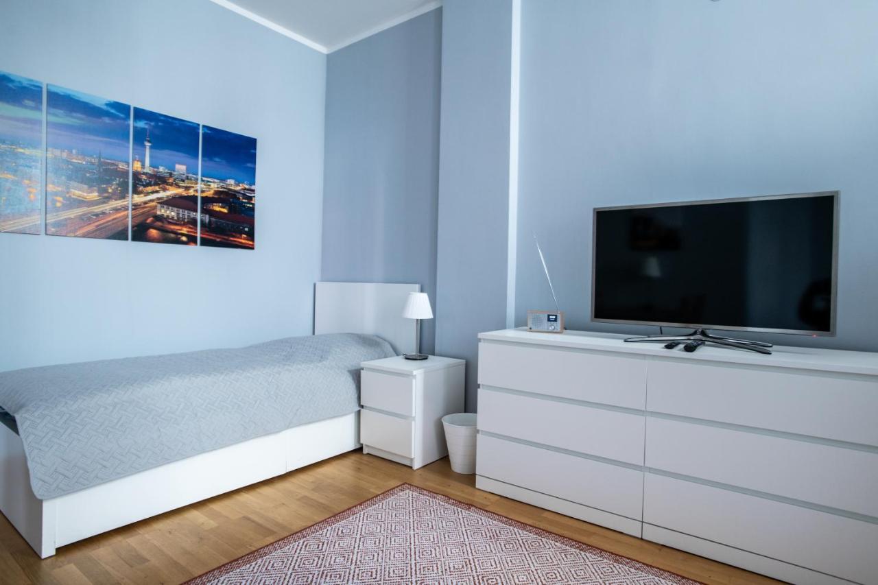 Alt-Berliner Eckkneipe - "Feuchte Ecke" Apartment Exterior photo